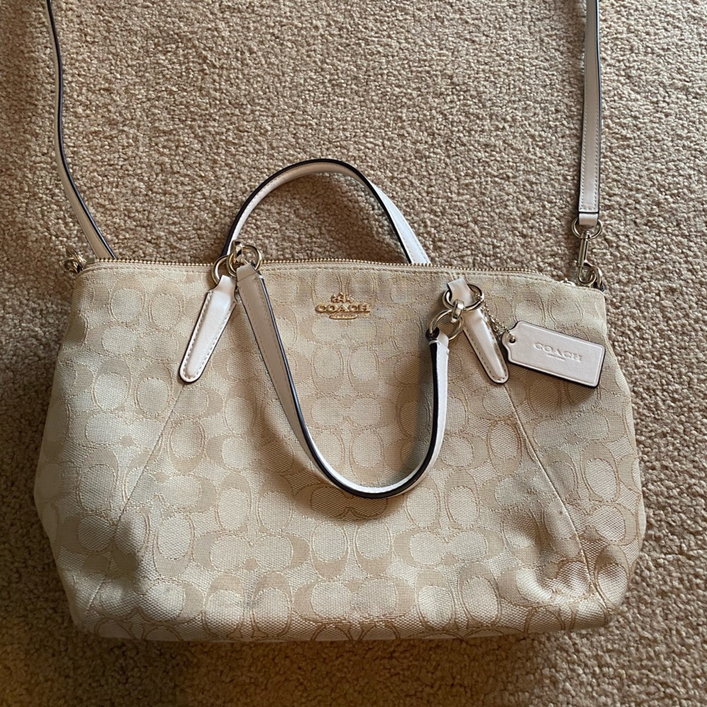 Coach medium sized purse.